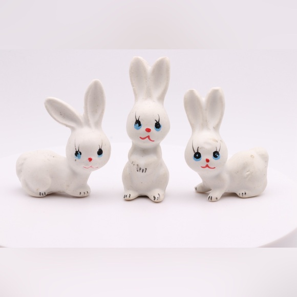 Vintage Ceramic Bunny Figurines – Set of 3 – Hand-Painted Porcelain Rabbits - Picture 6 of 10